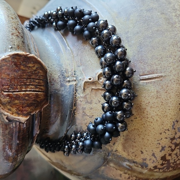 Lia Sophia Graduating Beaded Statement Necklace 9 Inches - Picture 4 of 8